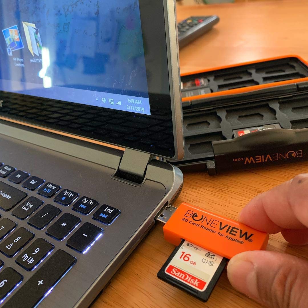 plug boneview sd card reader into PC to view SD card files as extra feature